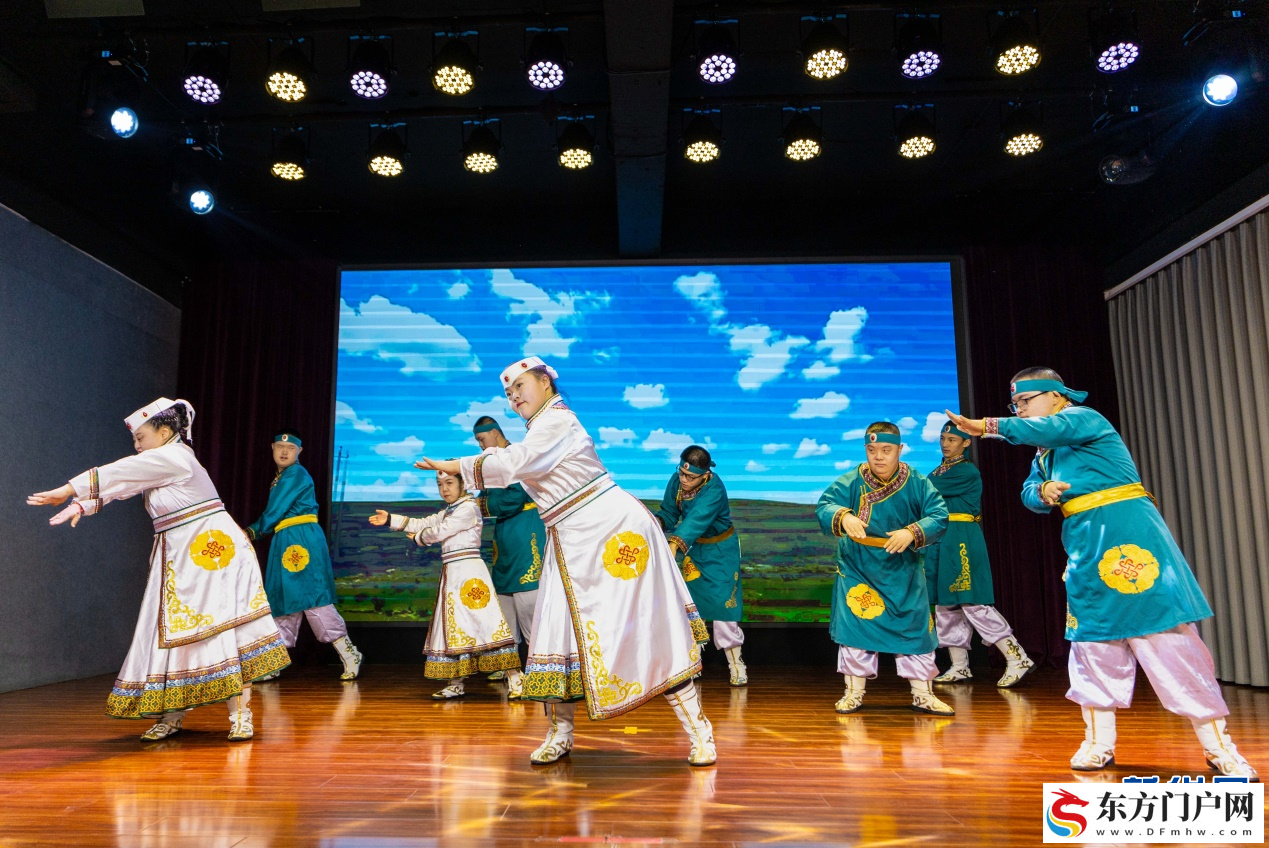 呼和浩特：“国际残疾人日”活动精彩纷呈(图3)