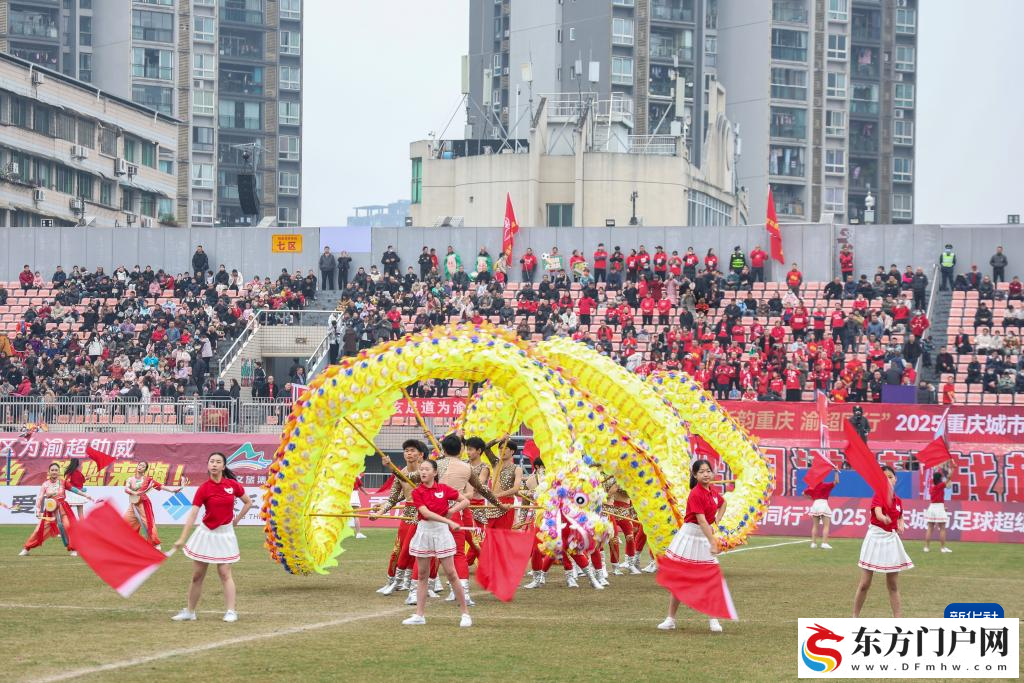 青春在龙舞中绽放(图13) 青春在龙舞中绽放(图13)