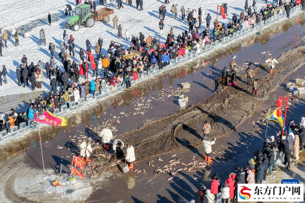 呼和浩特：哈素海第四届冬捕节开幕(图4)