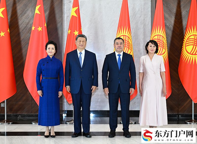 习近平同吉尔吉斯斯坦总统扎帕罗夫会谈